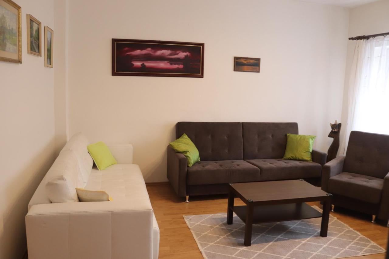 Apartman 825 亚希莫夫 外观 照片