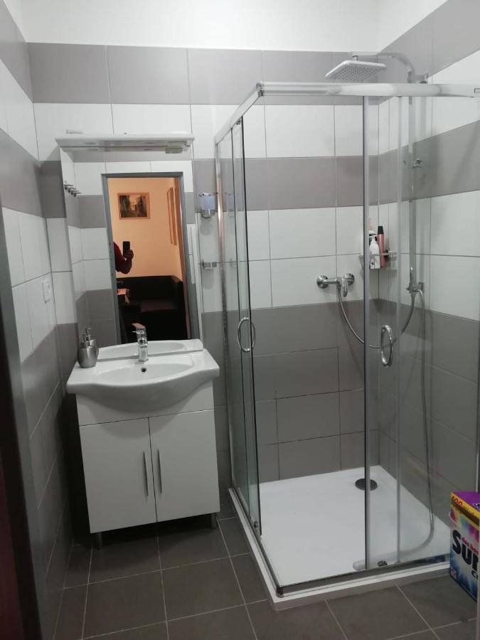 Apartman 825 亚希莫夫 外观 照片